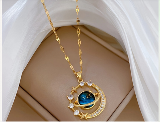 COLLAR SATURNO CON BAÑO DE ORO + CAJA DE LUJO